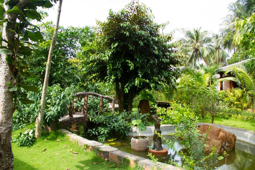 Cottage Nhìn Ra Vườn