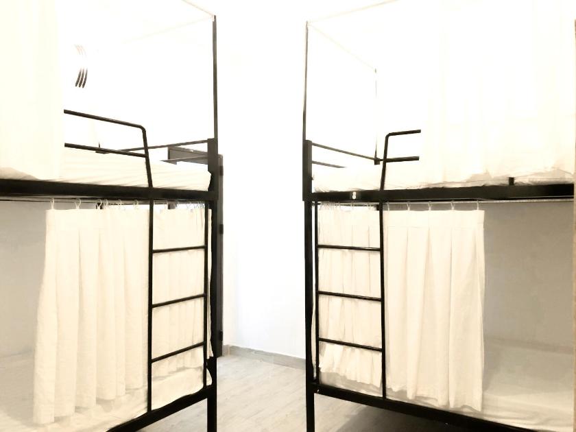 Giường trong Phòng ngủ tập thể cả Nam và Nữ 4 Người