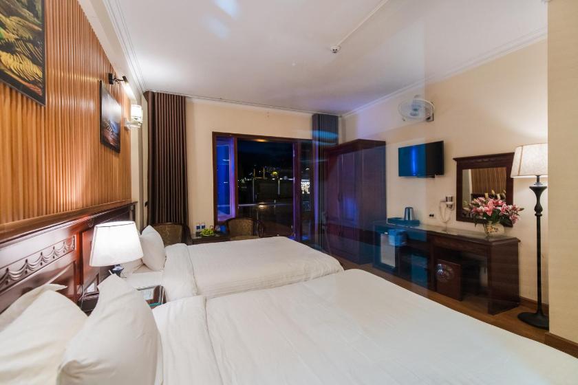 Phòng 2 Giường Đơn Nhìn Ra Thành Phố