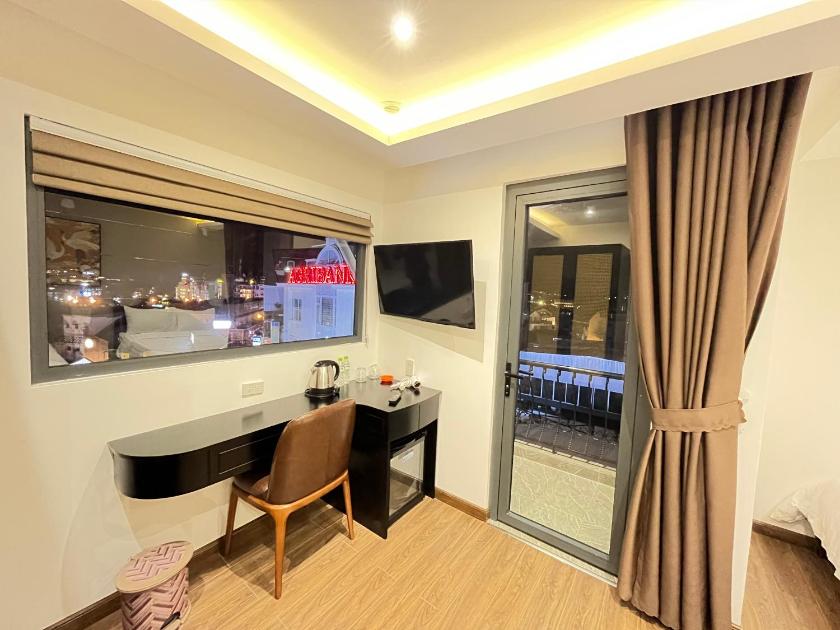 Phòng 4 Người Có Ban Công Phòng 4 Người Có Ban Công