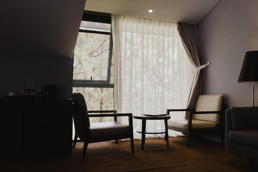 Phòng Deluxe Giường Đôi - Tầng Mái Phòng Deluxe Giường Đôi - Tầng Mái