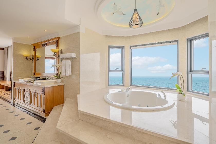 Suite Tổng Thống Nhìn Ra Đại Dương