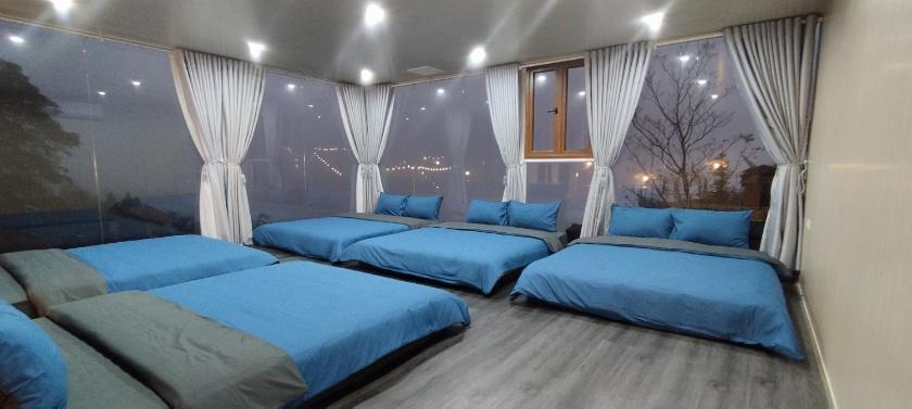 Căn Hộ Nhìn Ra Hồ Bơi 