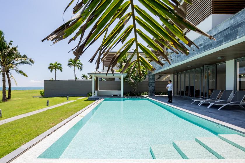 Biệt Thự - Trước Biển