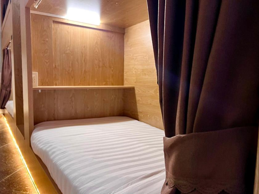 Giường Đơn Trong Phòng Ngủ Tập Thể Nữ Giường Đơn Trong Phòng Ngủ Tập Thể Nữ