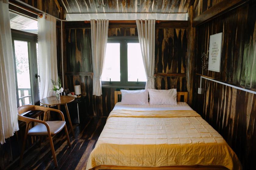 Phòng Giường Đôi Nhìn Ra Núi Phòng Giường Đôi Nhìn Ra Núi