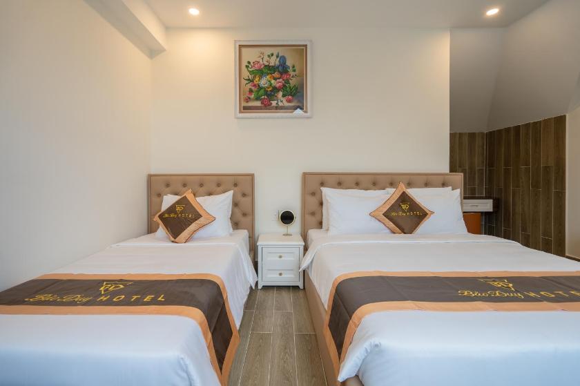 Phòng cho 3 người có Ban Công