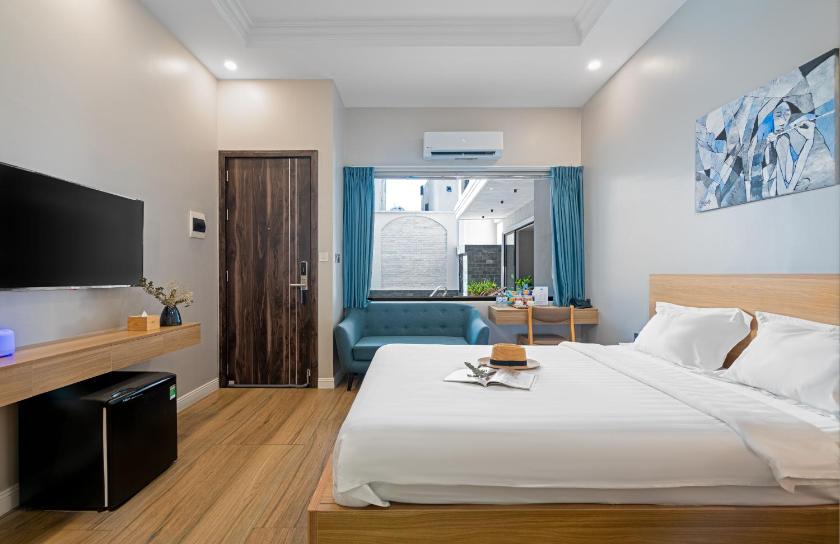 Studio Nhìn Ra Hồ Bơi
