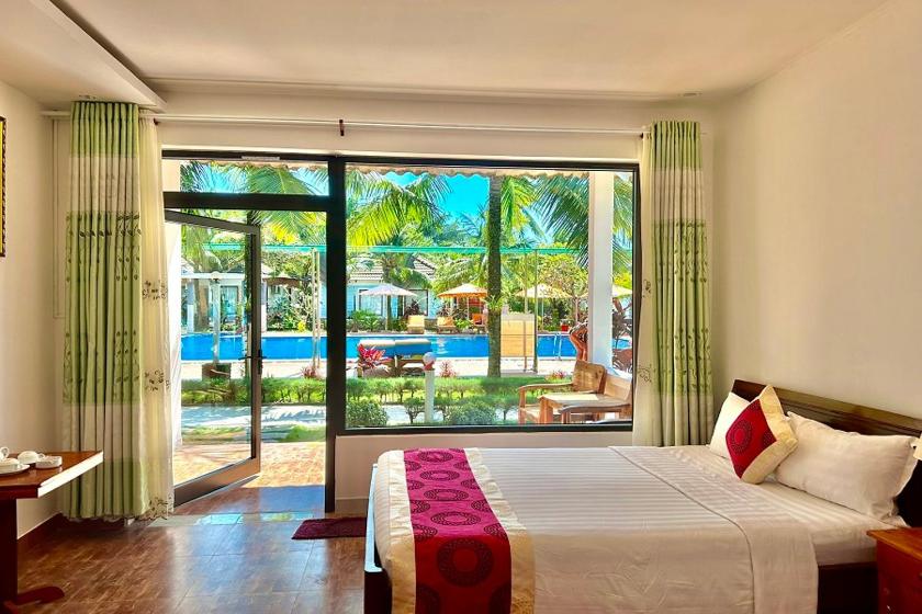 Bungalow Deluxe Nhìn ra Hồ bơi