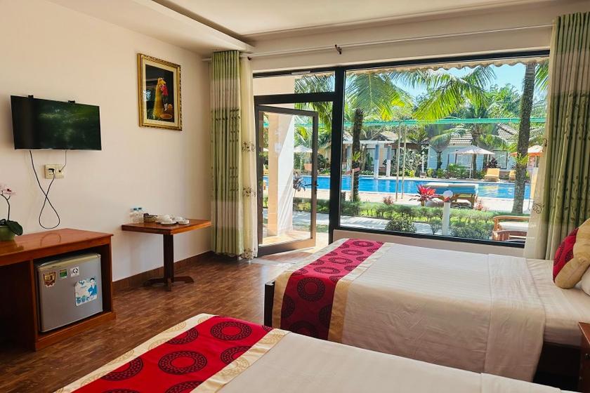 Bungalow Deluxe Nhìn ra Hồ bơi