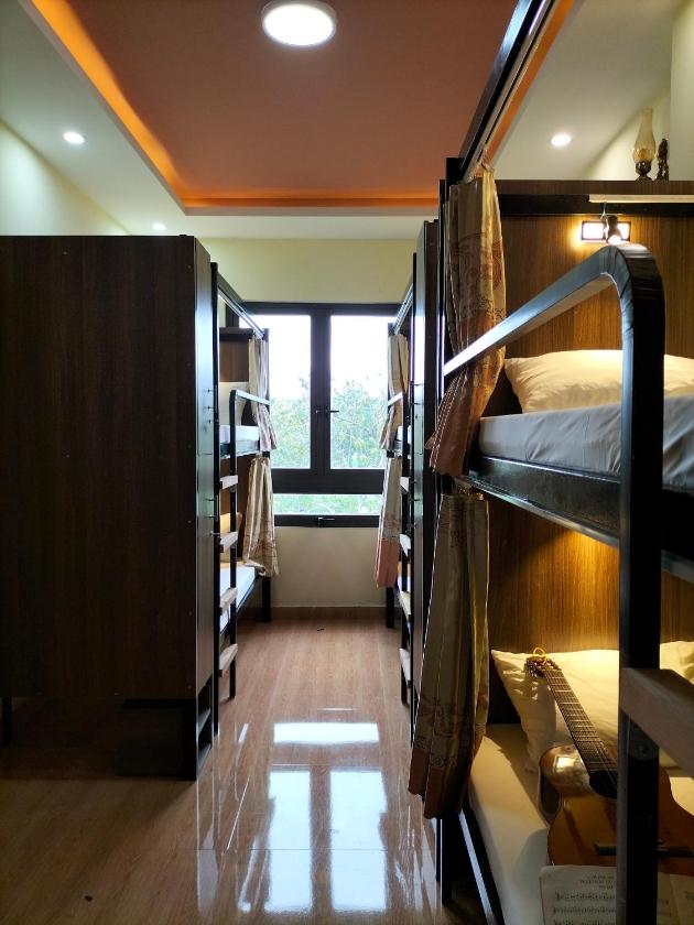 Phòng Ngủ Tập Thể 6 Giường Cho Cả Nam Và Nữ Phòng Ngủ Tập Thể 6 Giường Cho Cả Nam Và Nữ