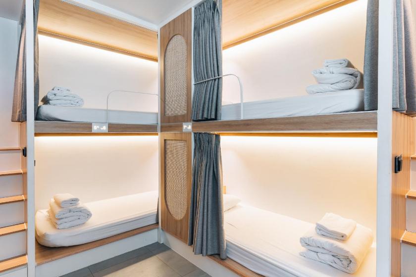 Giường Trong Phòng Nghỉ Tập Thể 8 Giường Cho Cả Nam Và Nữ