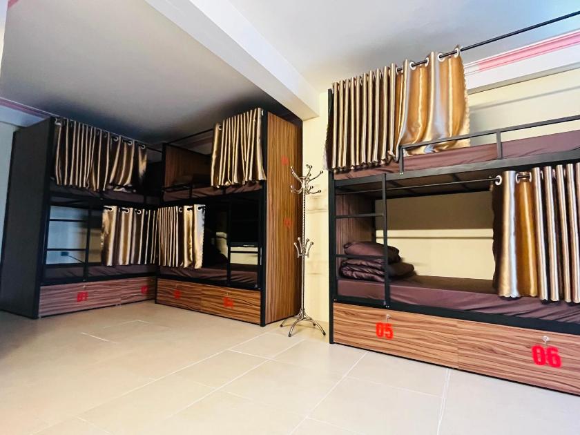 Giường Trong Phòng Ngủ Tập Thể 10 Giường Cho Cả Nam Lẫn Nữ