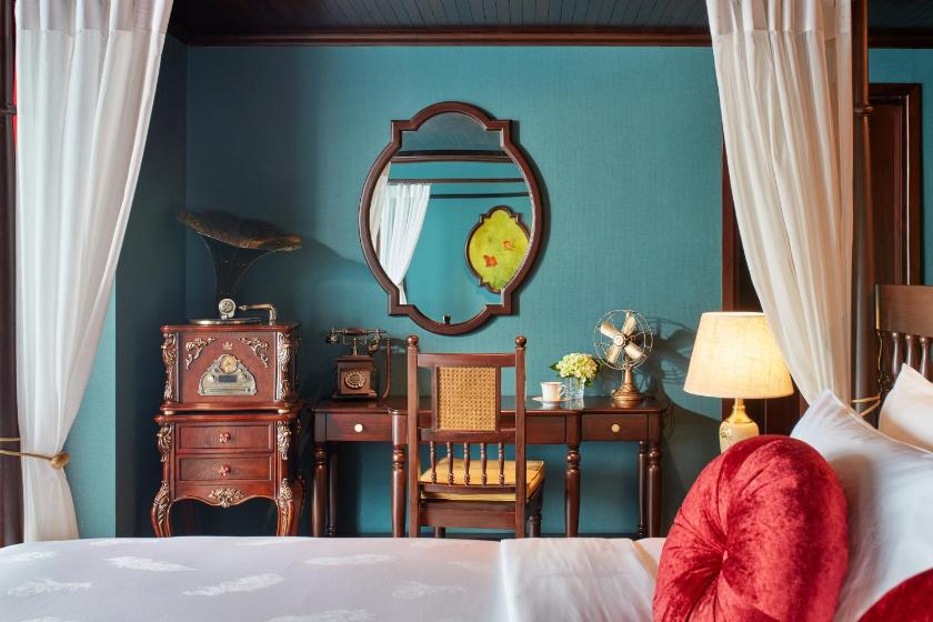 Suite Hạng Tổng Thống Giường Đôi Nhìn Ra Biển Có Ban Công