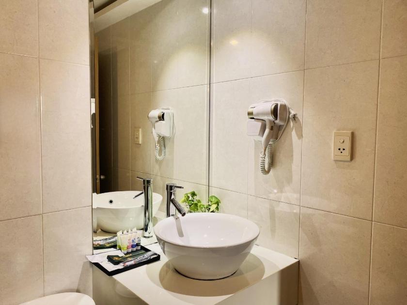 Suite Panorama Nhìn Ra Quang Cảnh Thành Phố 