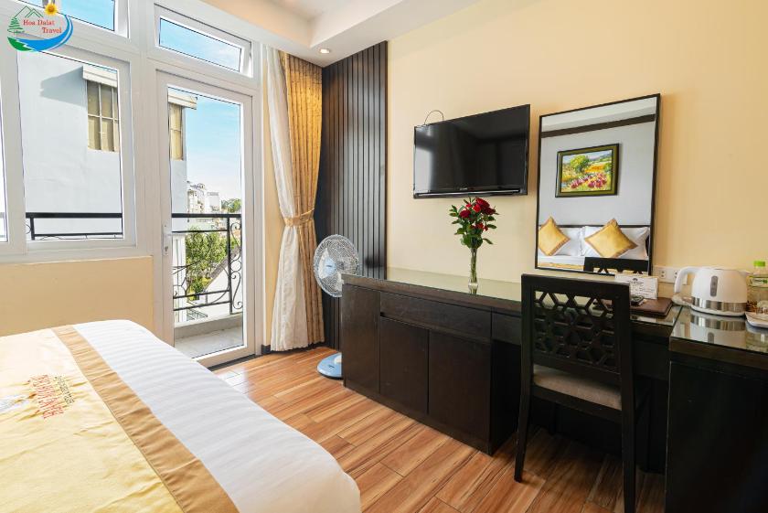 Phòng Giường Đôi Có Ban Công