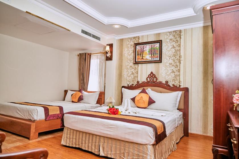 Suite Gia Đình Có Ban Công Suite Gia Đình Có Ban Công