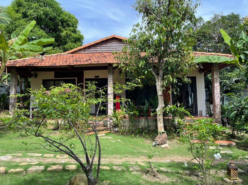 Cottage Nhìn Ra Vườn