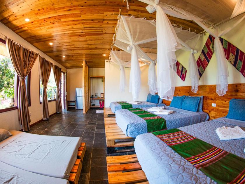 Big Family Room with Balcony and Rice Field  View