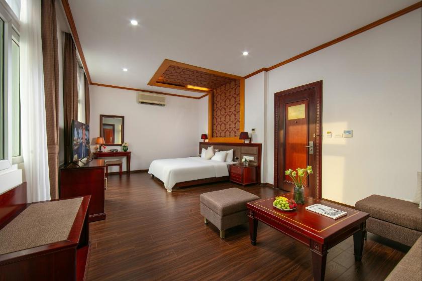 Suite Nhìn Ra Thành Phố