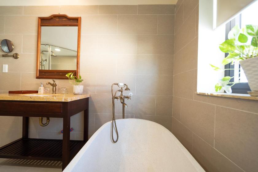 Suite Junior Gia đình Suite Junior Gia đình