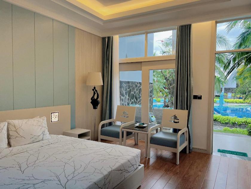 Bungalow Deluxe Nhìn ra Hồ bơi