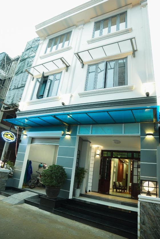 Ngôi Nhà 5 Phòng Ngủ