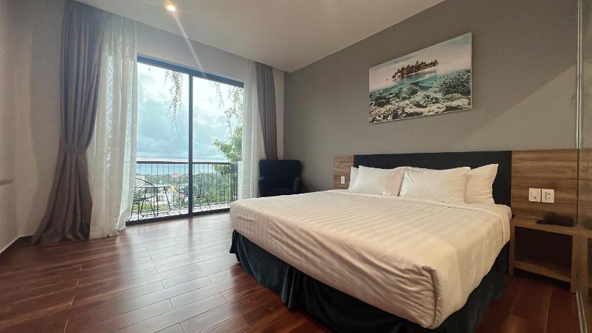 Deluxe Double Room with Sea View - 24hrs Stay