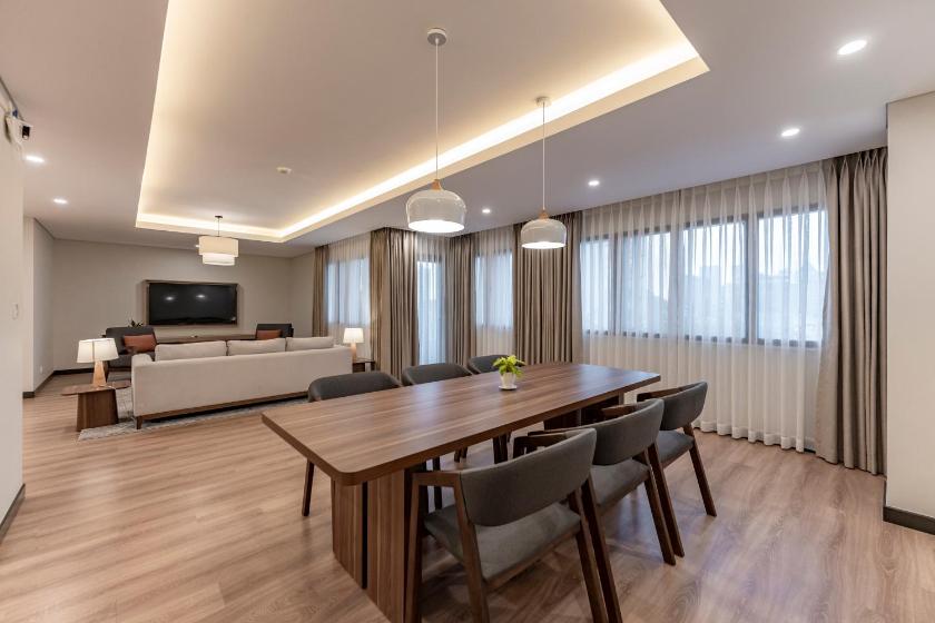 Suite Luxury 4 Phòng ngủ