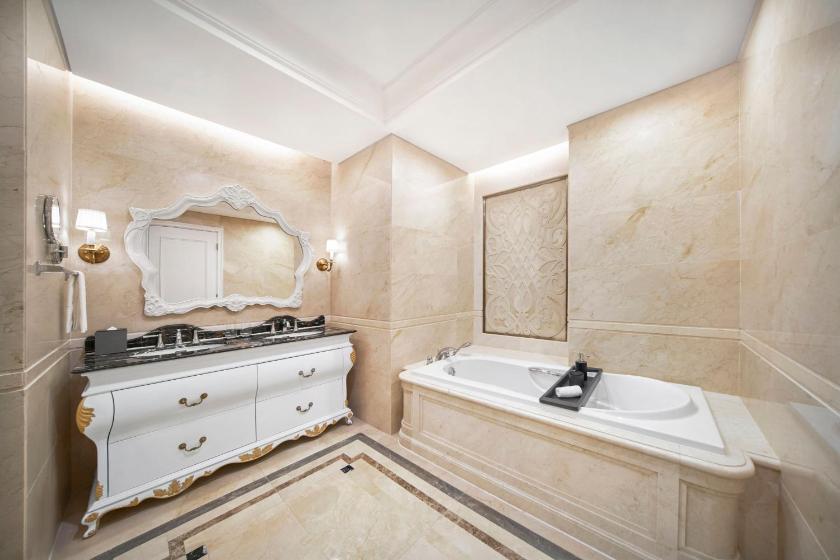 Suite Executive Có Ban Công Nhìn Ra Biển Suite Executive Có Ban Công Nhìn Ra Biển