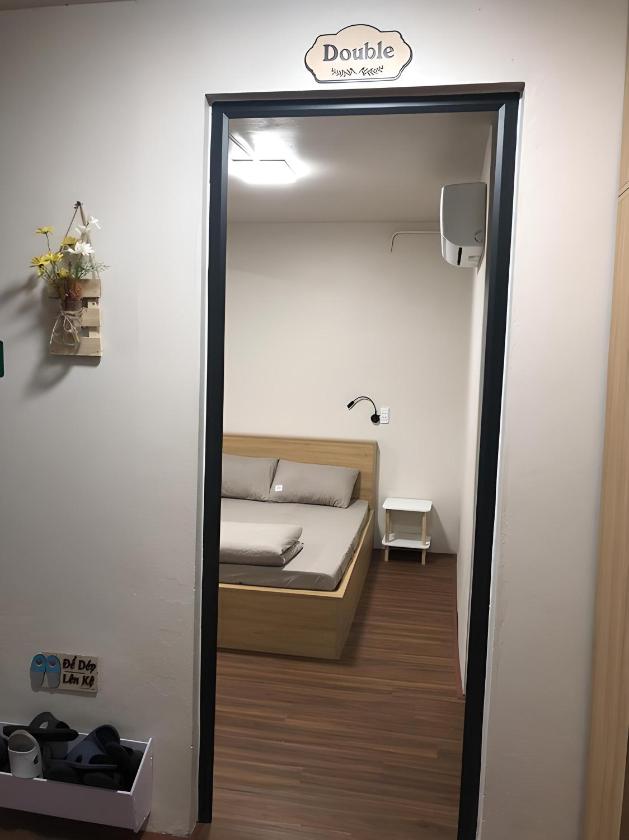 Phòng 4 người nhìn ra vườn