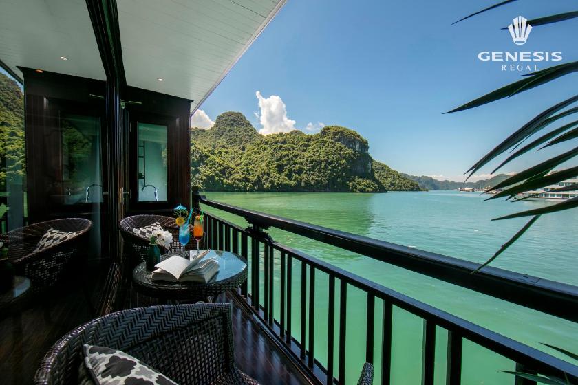 Suite Junior Có Ban Công Riêng Nhìn Ra Toàn Cảnh Biển - 2 Ngày 1 Đêm