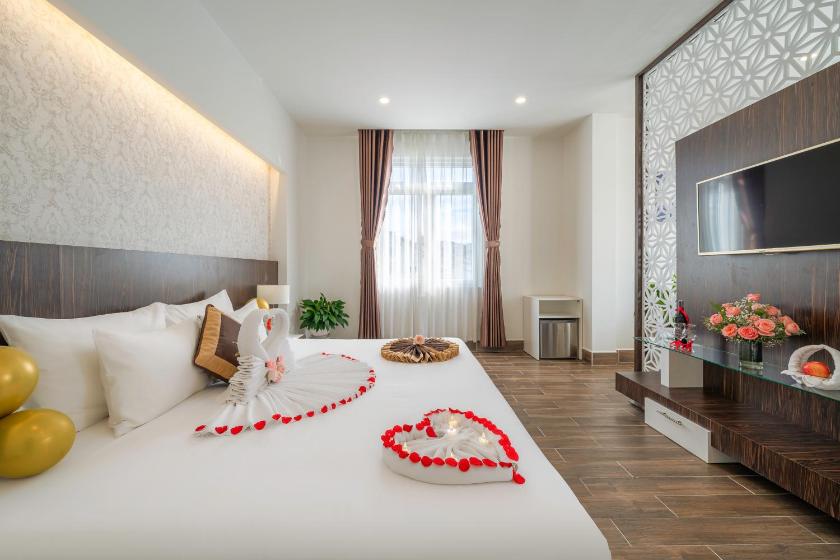 Suite nhìn ra núi Suite nhìn ra núi