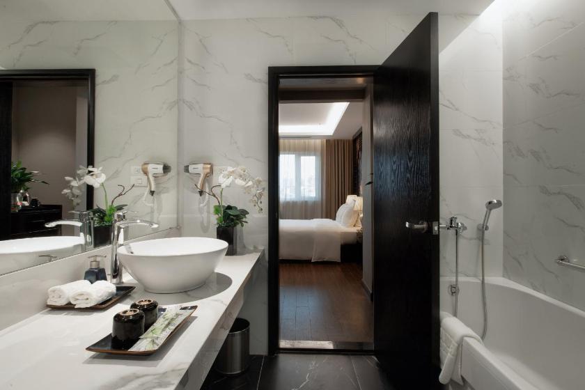 Phòng Deluxe Giường Đôi/2 Giường Đơn Nhìn Ra Thành Phố