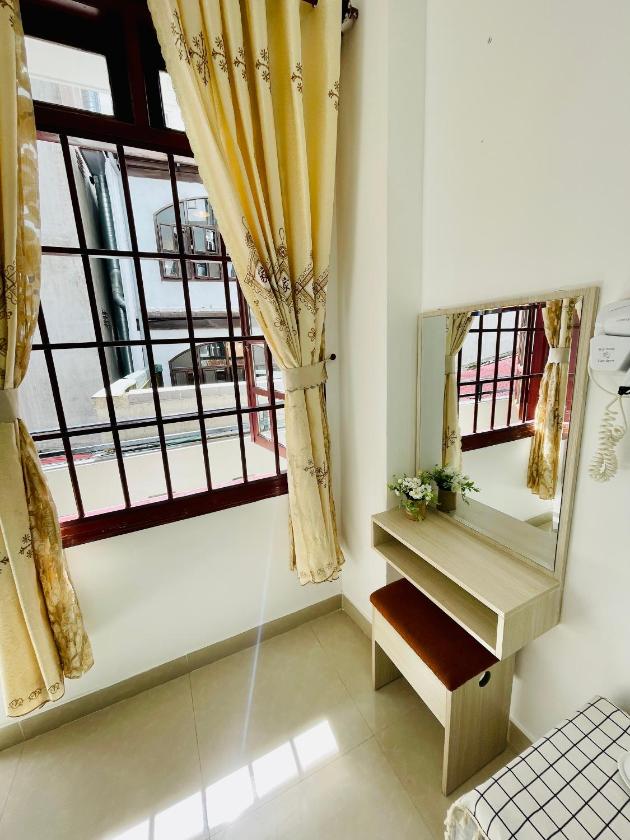 Phòng Deluxe Giường Đôi Có Ban Công Phòng Deluxe Giường Đôi Có Ban Công