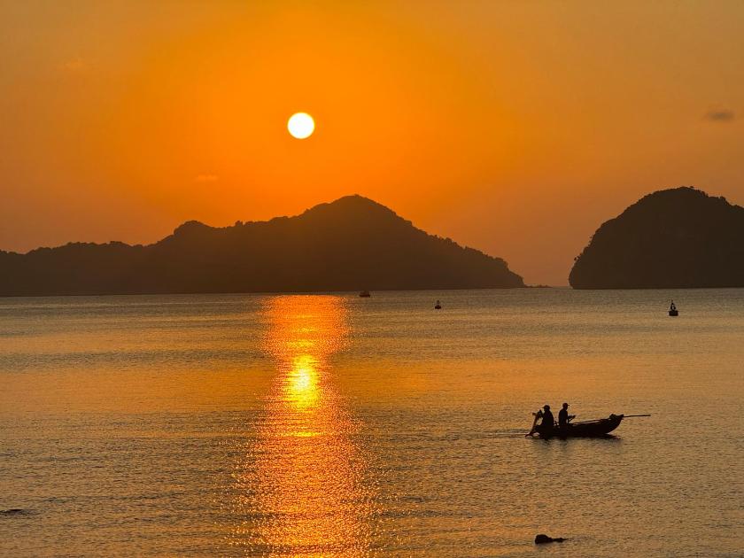 Phòng Deluxe Giường Đôi Nhìn Ra Biển