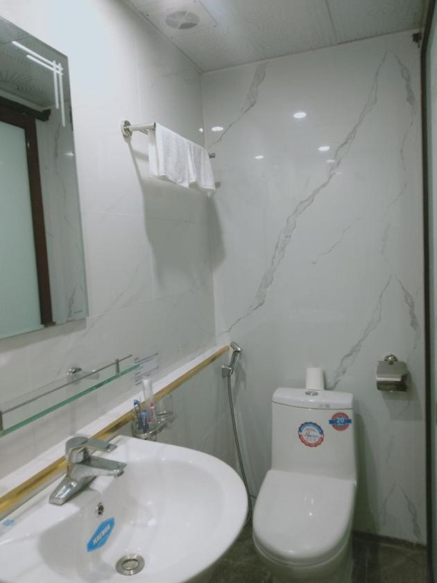 Phòng Deluxe Giường Đôi Có Ban Công