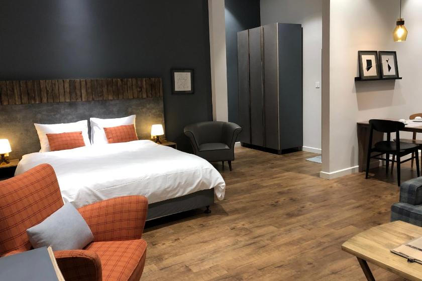 Căn Hộ Nhìn Ra Vườn Căn Hộ Nhìn Ra Vườn