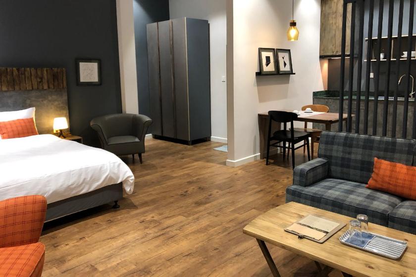 Căn Hộ Nhìn Ra Vườn Căn Hộ Nhìn Ra Vườn