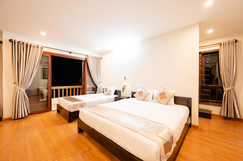 Phòng Deluxe cho 3 Người Phòng Deluxe cho 3 Người