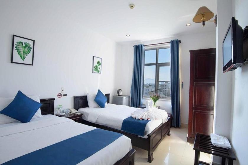 Phòng Deluxe Giường Đôi Nhìn Ra Biển Phòng Deluxe Giường Đôi Nhìn Ra Biển