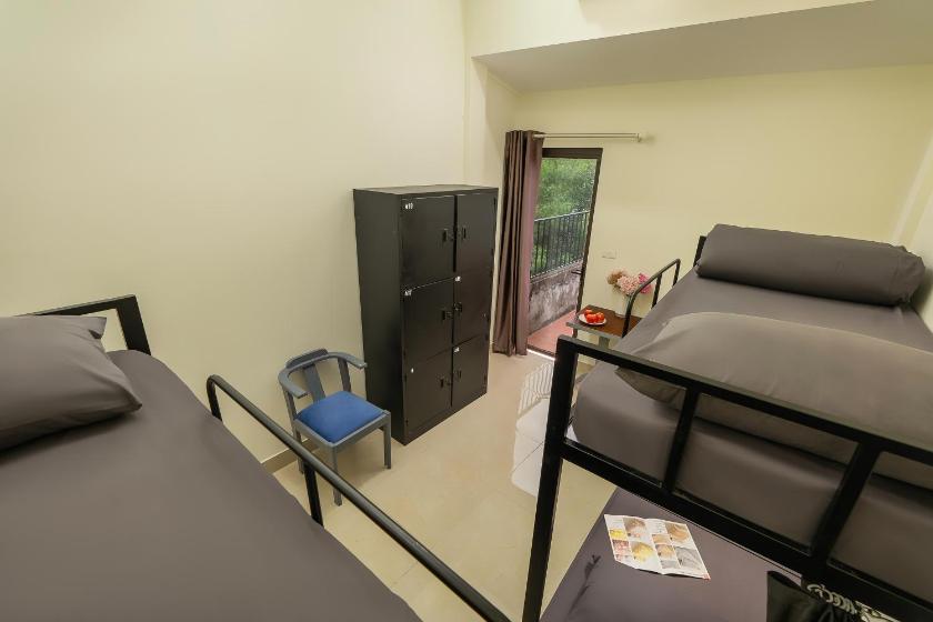 Giường trong Phòng ngủ tập thể 4 người