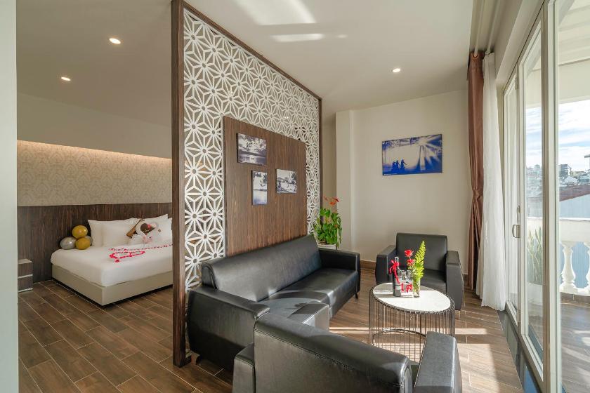 Suite nhìn ra núi Suite nhìn ra núi