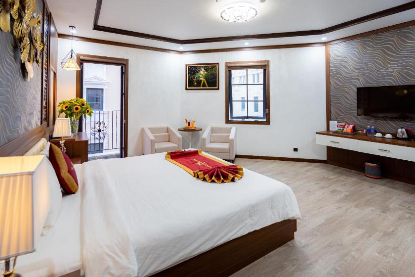 Suite Junior Nhìn Ra Thành Phố Và Có Bồn Tắm