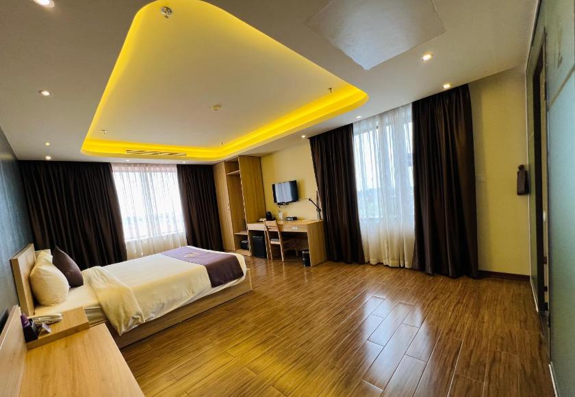 Suite Nhìn Ra Thành Phố