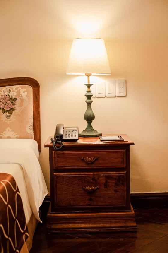 Phòng Grand Executive Có Giường Cỡ King Nhìn Ra Thành Phố Hoặc Ban Công Phòng Grand Executive Có Giường Cỡ King Nhìn Ra Thành Phố Hoặc Ban Công