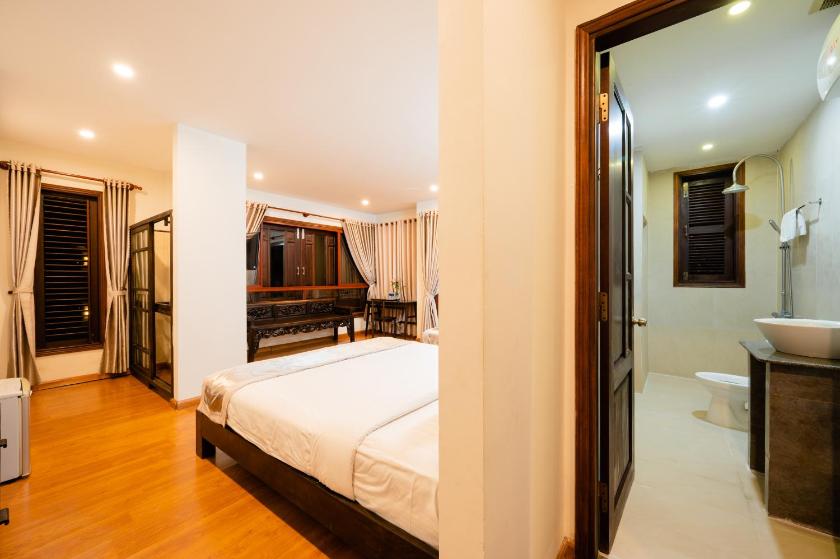 Phòng Deluxe Giường Đôi Có Ban Công Phòng Deluxe Giường Đôi Có Ban Công