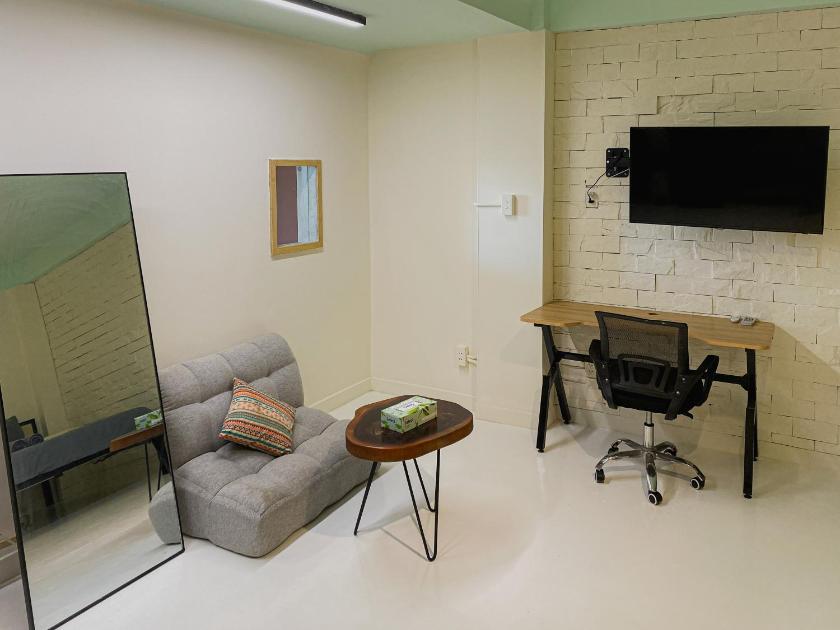 Studio Deluxe Studio Deluxe