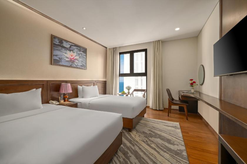 Deluxe Twin Room with City View - Afternoon Tea Included Deluxe Twin Room with City View - Afternoon Tea Included