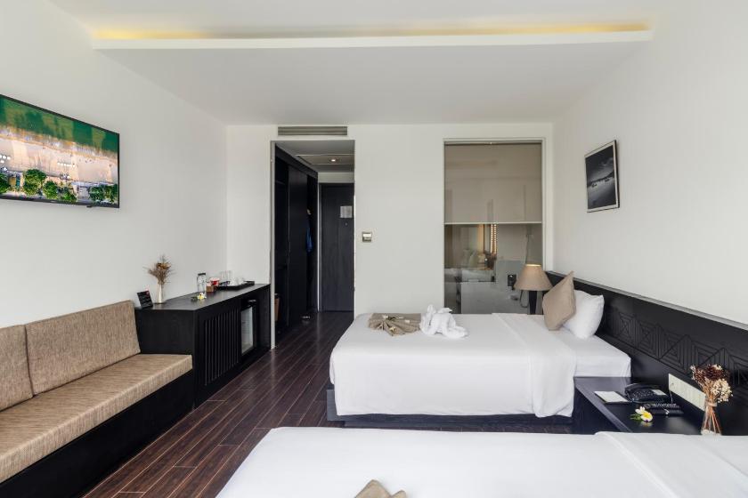 Phòng Premier 2 Giường Đơn Nhìn ra Sông và Hồ bơi Phòng Premier 2 Giường Đơn Nhìn ra Sông và Hồ bơi